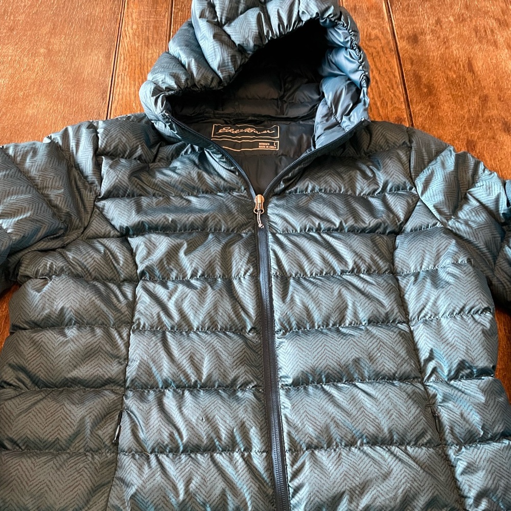 Eddie Bauer Dark Teal (w/ pattern) Puffer Jacket - Women’s Large